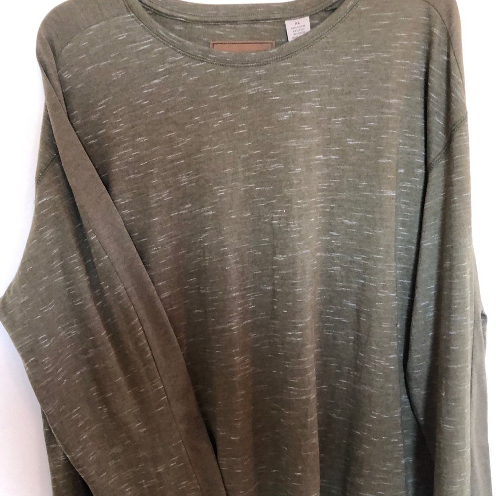 Soft, beautiful green L/S knit shirt